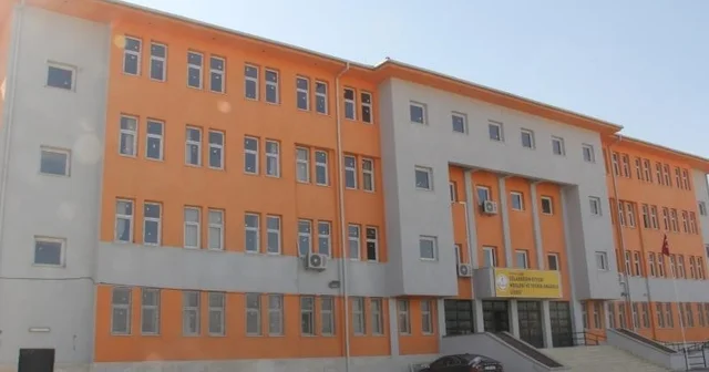 Cizre deki lisede taciz iddiası: Öğretmen gözaltında Şırnak Haberleri