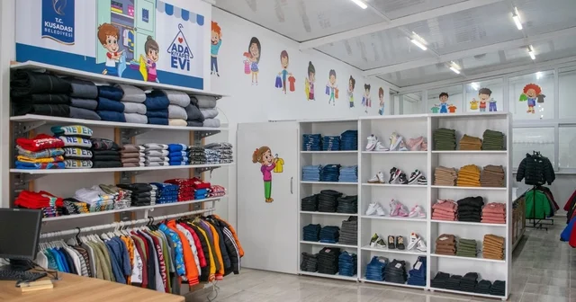 Ada Kıyafet Evi Kuşadası nda dayanışmanın örneği oluyor Aydın Haberleri