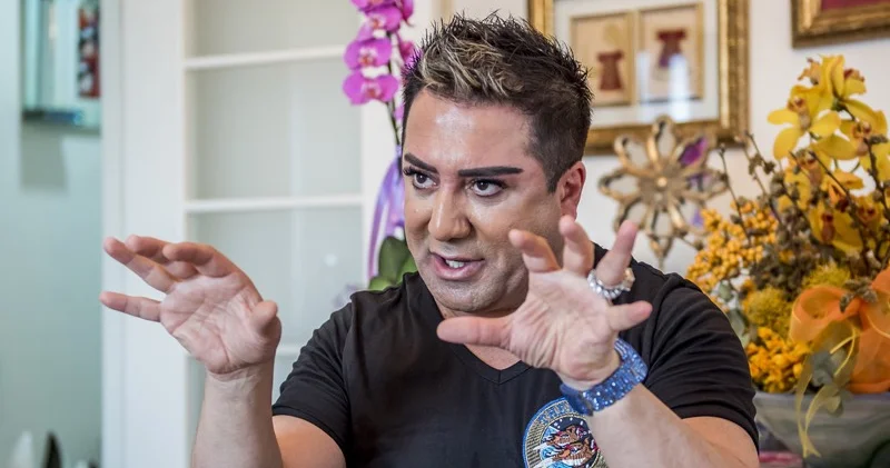 Baş örtüsü ile video paylaşan sosyal medya fenomeni Murat Övüç, halkı kin ve düşmanlığa sevk ten tutuklandı