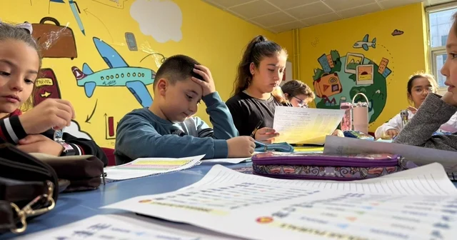 Menteşe de çocuklar İngilizceyi eğlenerek öğreniyor Muğla Haberleri