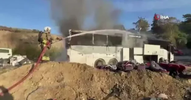 Yolcu otobüsü alev alev yandı