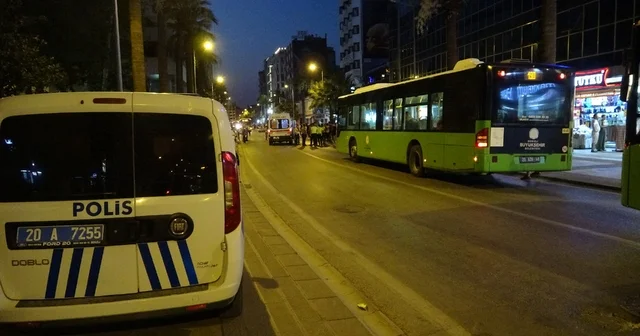 Denizli de halk otobüsünün ezdiği yaşlı adam kurtarılamadı Dengesini kaybedip düşünce yetişmek istediği otobüs üzerinden geçti Denizli Haberleri