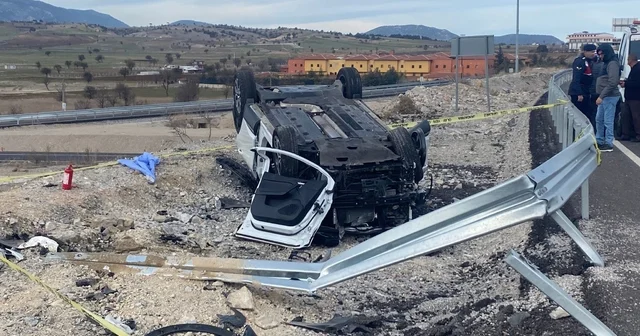 Karşı şerdi geçerek takla atan otomobilde 1 kişi hayatını kaybetti Denizli Haberleri