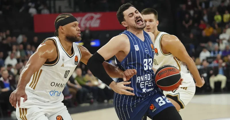 Anadolu Efes sonunu getiremedi! Avrupa da Dubai ye mağlup oldu