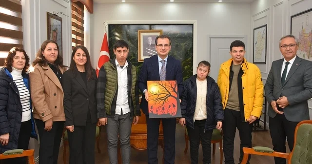 Kaymakam Güldoğan, Özel Eğitim öğrencilerini makamında ağırladı Manisa Haberleri