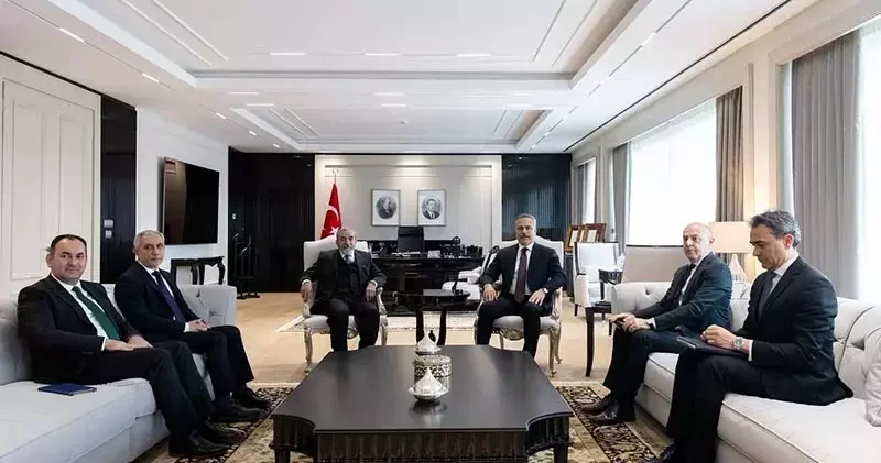 Bakan Fidan, KİB Genel Sekreteri Bahaddin i kabul etti