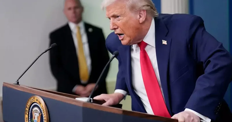 Trump tan muhabirin Grönland sorusuna olay yanıt: Göreceksin