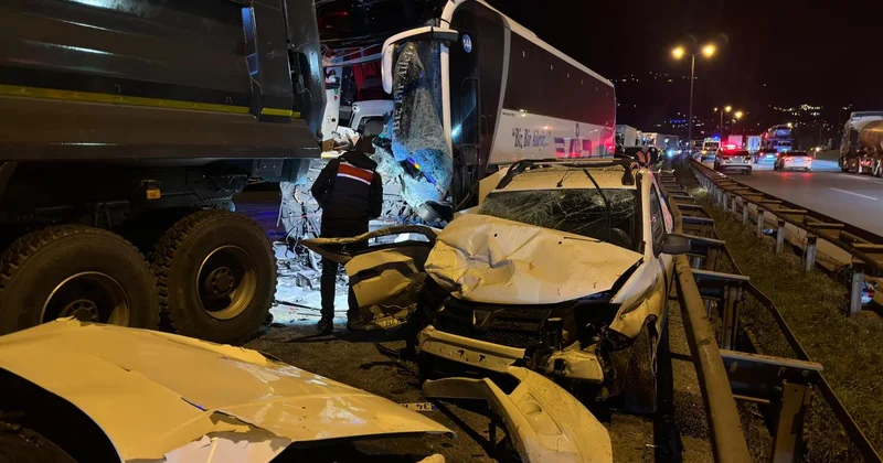 Anadolu Otoyolu nda zincirleme trafik kazası