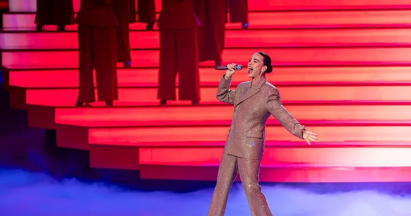 Gündemden düşmeyen güzel şarkıcı dakikada 514 asgari ücret kazandı Sözcü Gazetesi