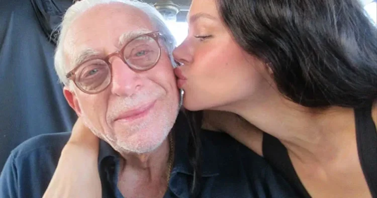 Dünyanın en ünlü dünürleri: Milyon ne kelime, milyarları var: Sanki sadece karısıyla değil onun bütün ailesiyle yuva kurdu