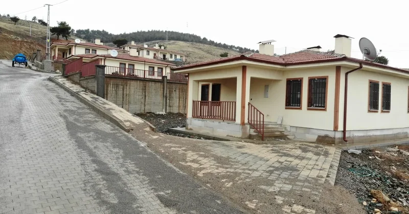 Kahramanmaraş ta deprem konutuna yerleşti: Depremzede vatandaştan teşekkür! Babamızın yapmadığını devletimiz yaptı