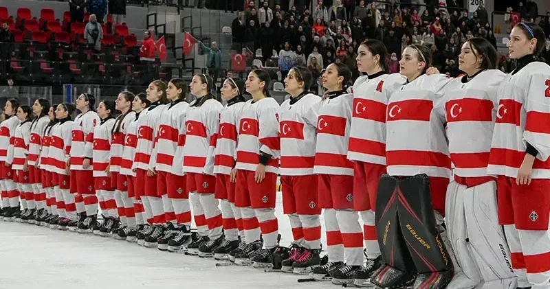 U18 Kadın Buz Hokeyi Milli Takımı Yeni Zelanda’yı 3 1 yendi
