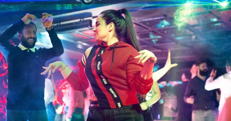 İranlı zenginlerin çocukları Van ın gece kulüplerinde sefa sürüyor