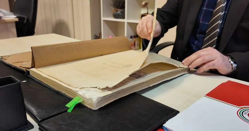 Cumhuriyet in ilk kayıtlarından biri! Ankara Adliyesi nde 100 yıllık adli emanet defteri bulundu