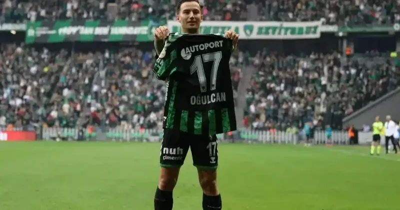 Oğulcan Çağlayan dan sürpriz imza Futbol Haberleri