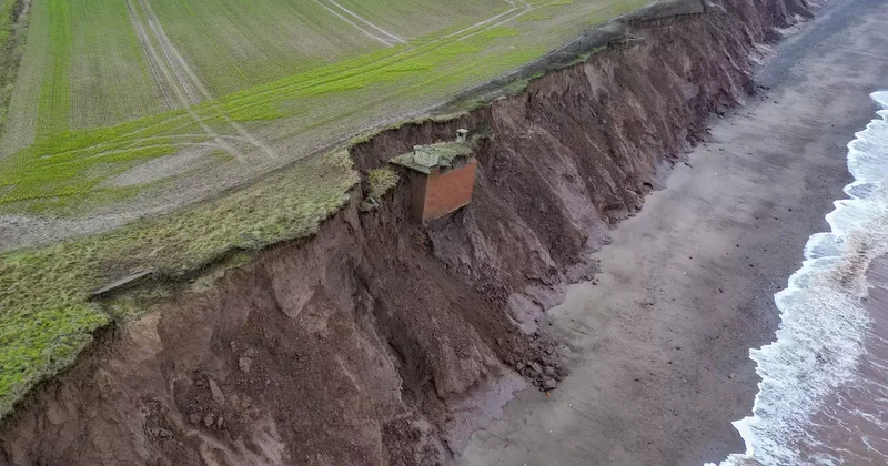 Dünyanın konuştuğu görüntüler! Nükleer sığınak uçurumda asılı kaldı