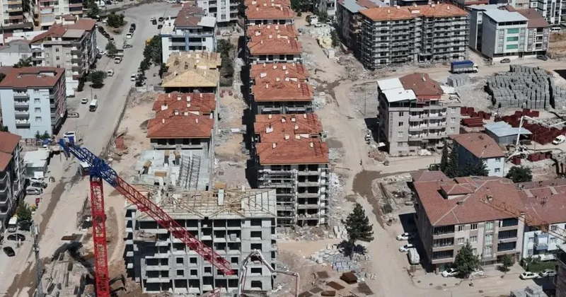 Depremde 35 kişinin hayatını kaybettiği Velioğlu Apartmanı ve Meral İş Hanı davalarında karar