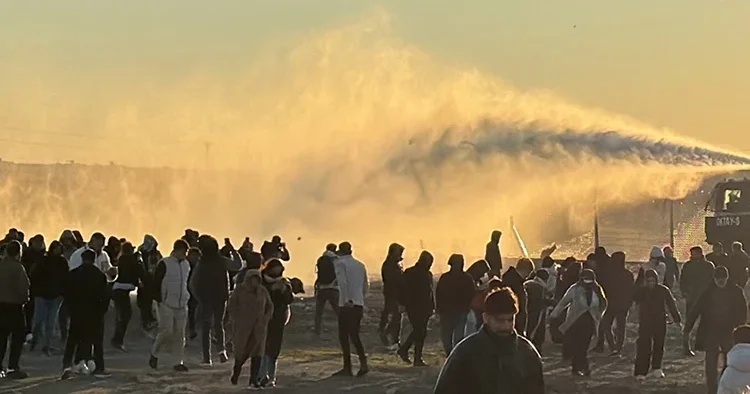 Nusaybin deki izinsiz gösterilere emniyet güçlerinden müdahale