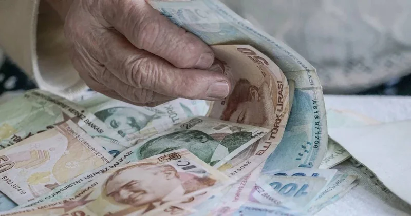Emekliye bir kötü haber de SGK dan geldi: 4 te 1 ini kesecek