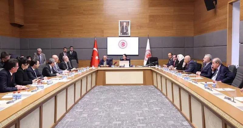 İnsan Hakları İnceleme Komisyonu nda katip üye seçimleri yapıldı