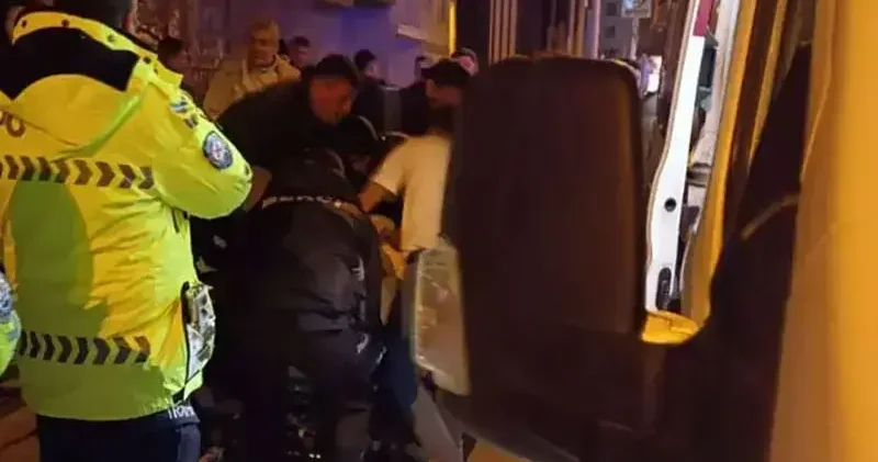 Kafede 2 müşterinin yaralandığı silahlı kavgaya ilişkin baba ile 2 oğlu tutuklandı