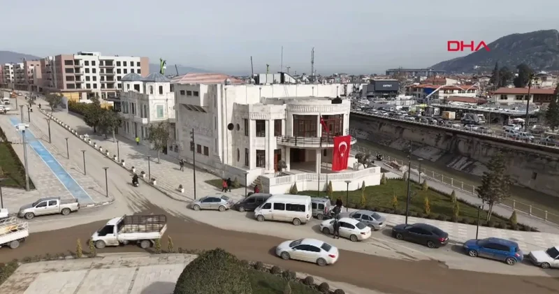 Depremde yıkılan tarihi Hatay Meclisi yeniden inşa edildi