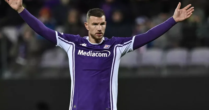 Edin Dzeko imza yolunda