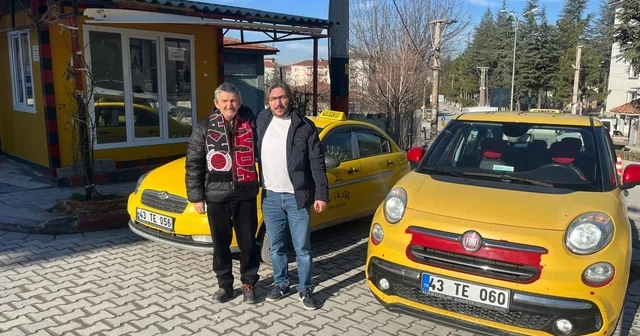 Taksici baba oğulun aynı olan doğum günleri bu yıl Ramazan ayına rastladı Kütahya Haberleri