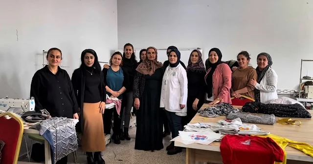 Yüksekova da kadınlar dikiş nakış kursuyla hem meslek ediniyor hem sosyalleşiyor Hakkari Haberleri