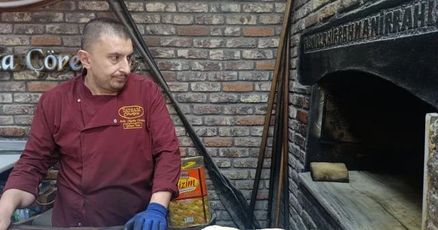 Kahramanmaraş ın tecilli lezzeti Maraş çöreği Ramazan sofralarını süslüyor En büyük özelliği taş fırında, odun ateşinde pişmesidir Kahramanmaraş Haberleri