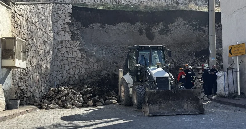 Tarihi kalede korkutan çöküntü Sözcü Gazetesi