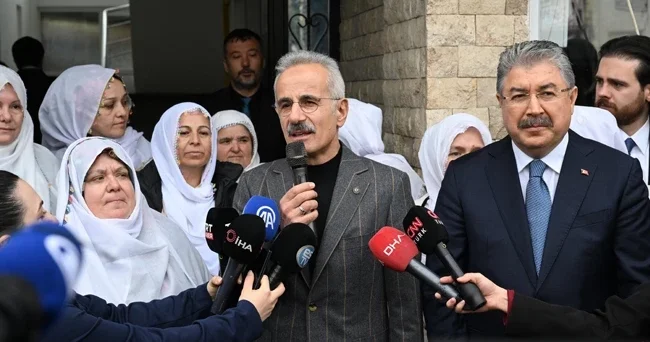 Bakan Uraloğlu, Eskişehir, Sakarıılıca, Mihalgazi yolu bitimi için tarih verdi