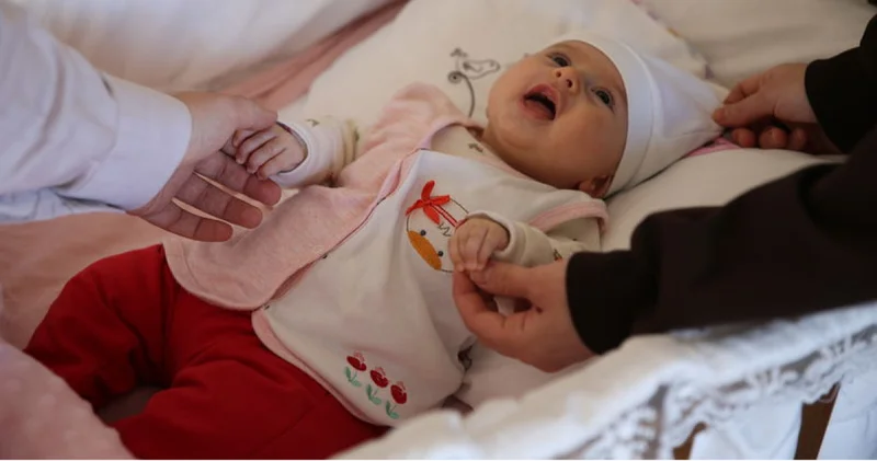 Diyarbakır da SMA hastası 2 aylık Zeynep Erva için yardım kampanyası başlatıldı Sağlık Haberleri