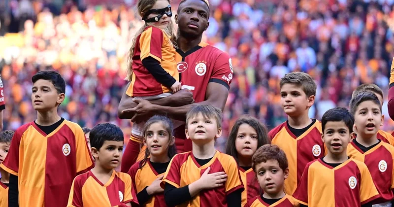 Verdiği röportaj duygulandırmıştı! Osimhen ve annesi için koreografi yapılacak Sözcü Gazetesi