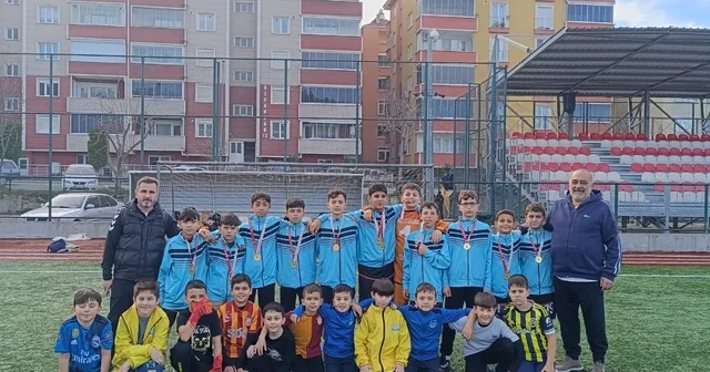 Türkeli Cumhuriyet Ortaokulu, il şampiyonu oldu Sinop Haberleri