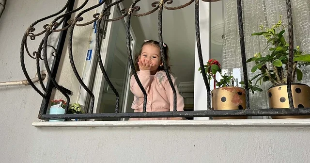 Çöp kamyonu şoförü ile 3 yaşındaki Ayşe arasında pencere bağı İzmir Haberleri