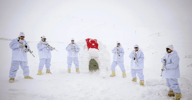 Özel Harekât’tan 20 derecede kış kampı