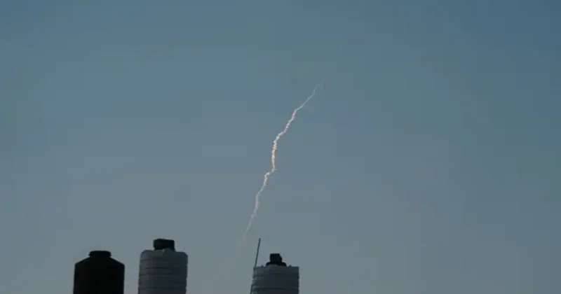 İran dan üçüncü dalga: İsrail in kalbinde ve nükleer tesis çevresinde sirenler çalıyor