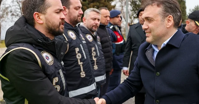 Bilecik Valisi Sözer, kara yollarında görevli personelle bayramlaştı Bilecik Haberleri