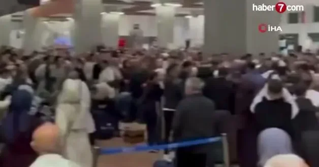 Gaziantep Havalimanı nda umre yolcuları arasında meydan kavgası