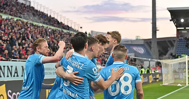 Napoli, Cagliari deplasmanında takılmadı!