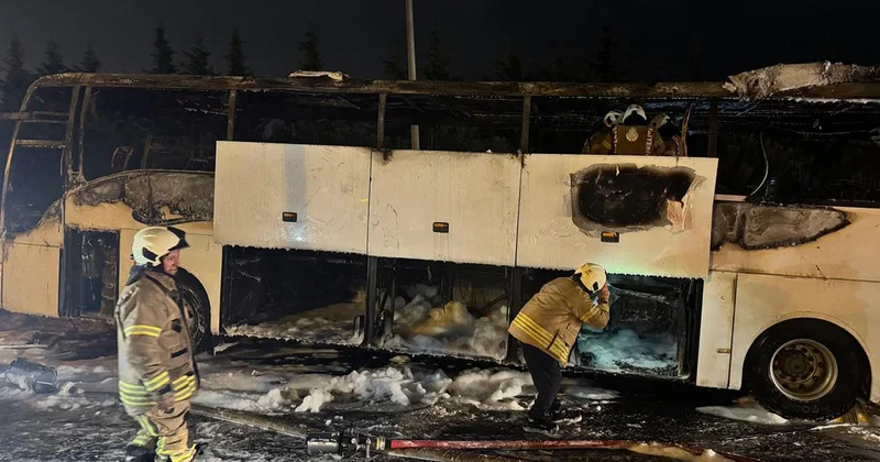 İstanbul da şehirlerarası yolcu otobüsü küle döndü