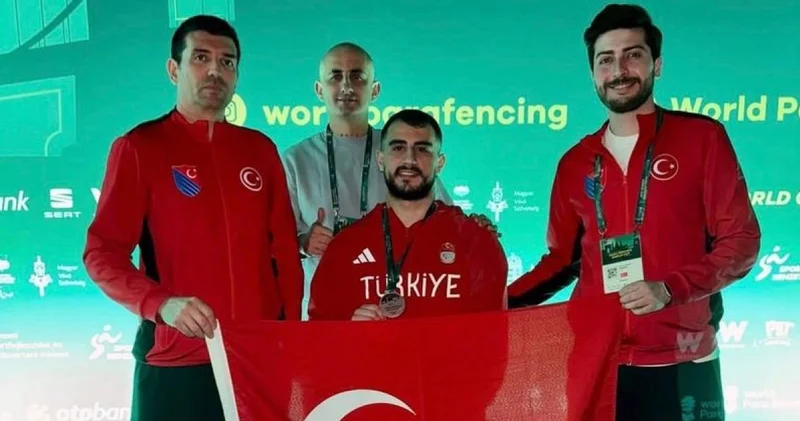 Para eskrimci Hakan Akkaya dan Dünya Kupası nda gümüş madalya Diğer Haberleri