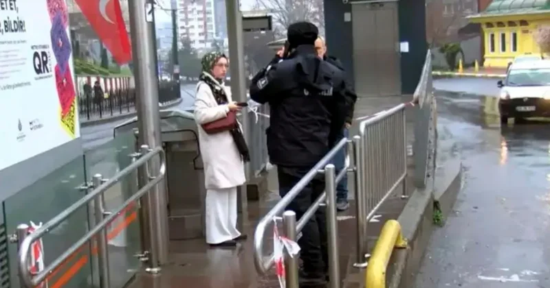 Bayramın ikinci gününde tramvay arıza yaptı! Yolcular yürümek zorunda kaldı