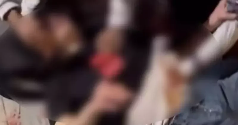 Ankara’da metro istasyonu çıkışında bıçaklı kavga: 2 yaralı