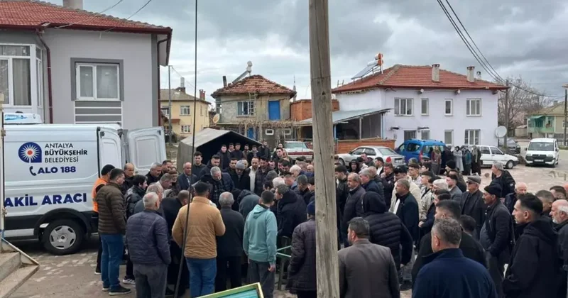 Antalya daki silahlı kavgada ölen genç toprağa verildi