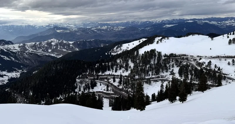 Böyle olur mart karı: Öyle yağdı öyle yağdı ki böyle oldu