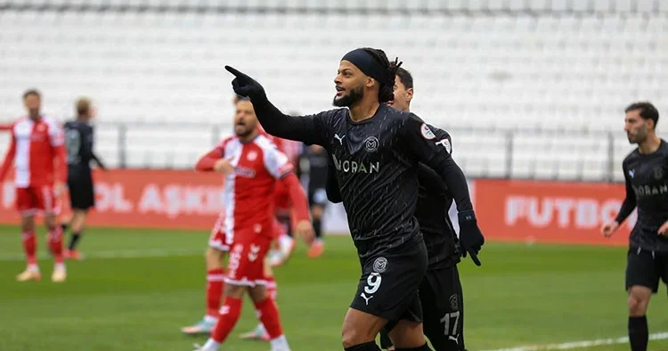 Sivasspor, Manisa da tek golle mağlup!