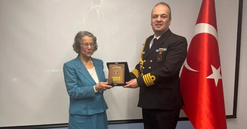 MSB den NASA da çalışan Türk asıllı Kumrucu ya anı plaketi