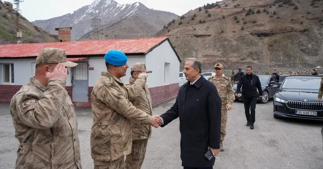 Hakkari Valisi nden jandarmaya moral ziyareti Hakkari Haberleri